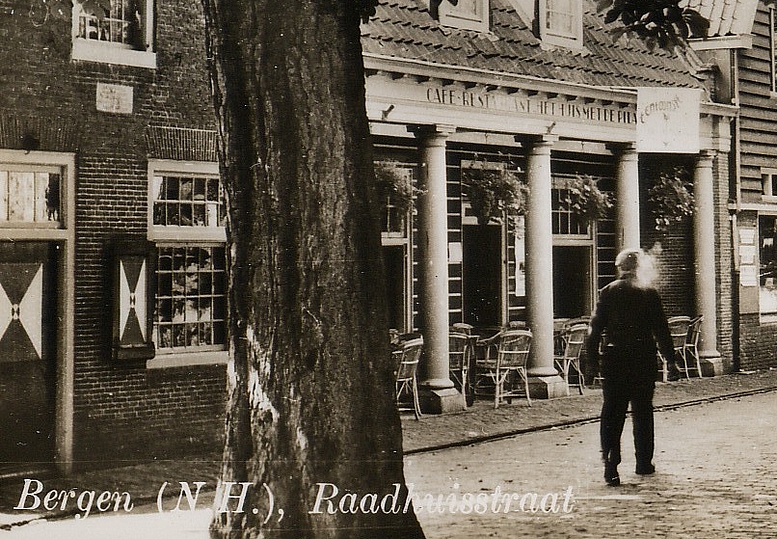 Het Huis met de Pilaren - Raadhuisstraat